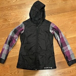 Women’s Oakley ski/snowboard jacket